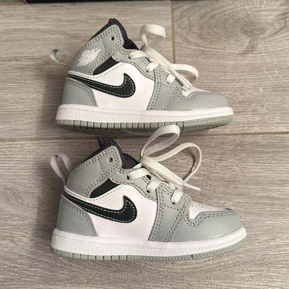 SOLD!!!! - Picture 4 of 8